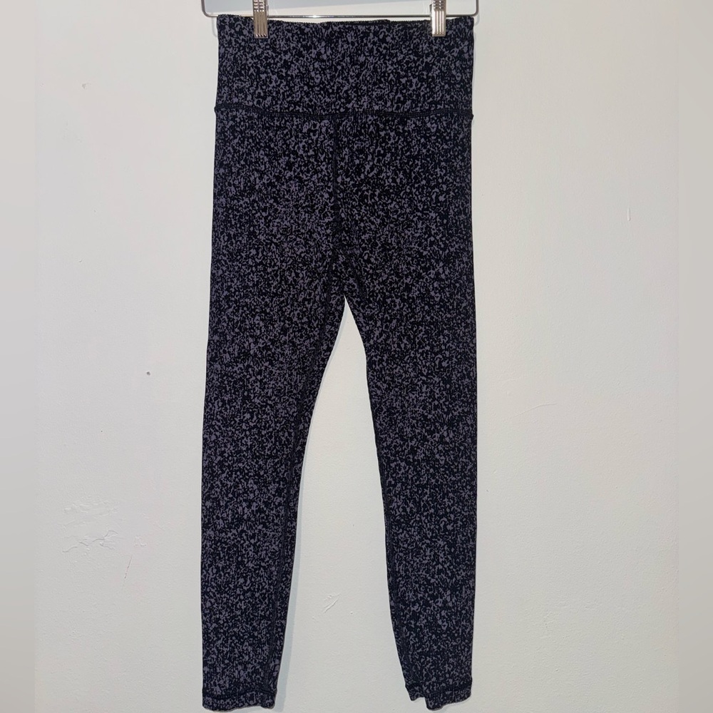 Black and Purple Patterned Leggings